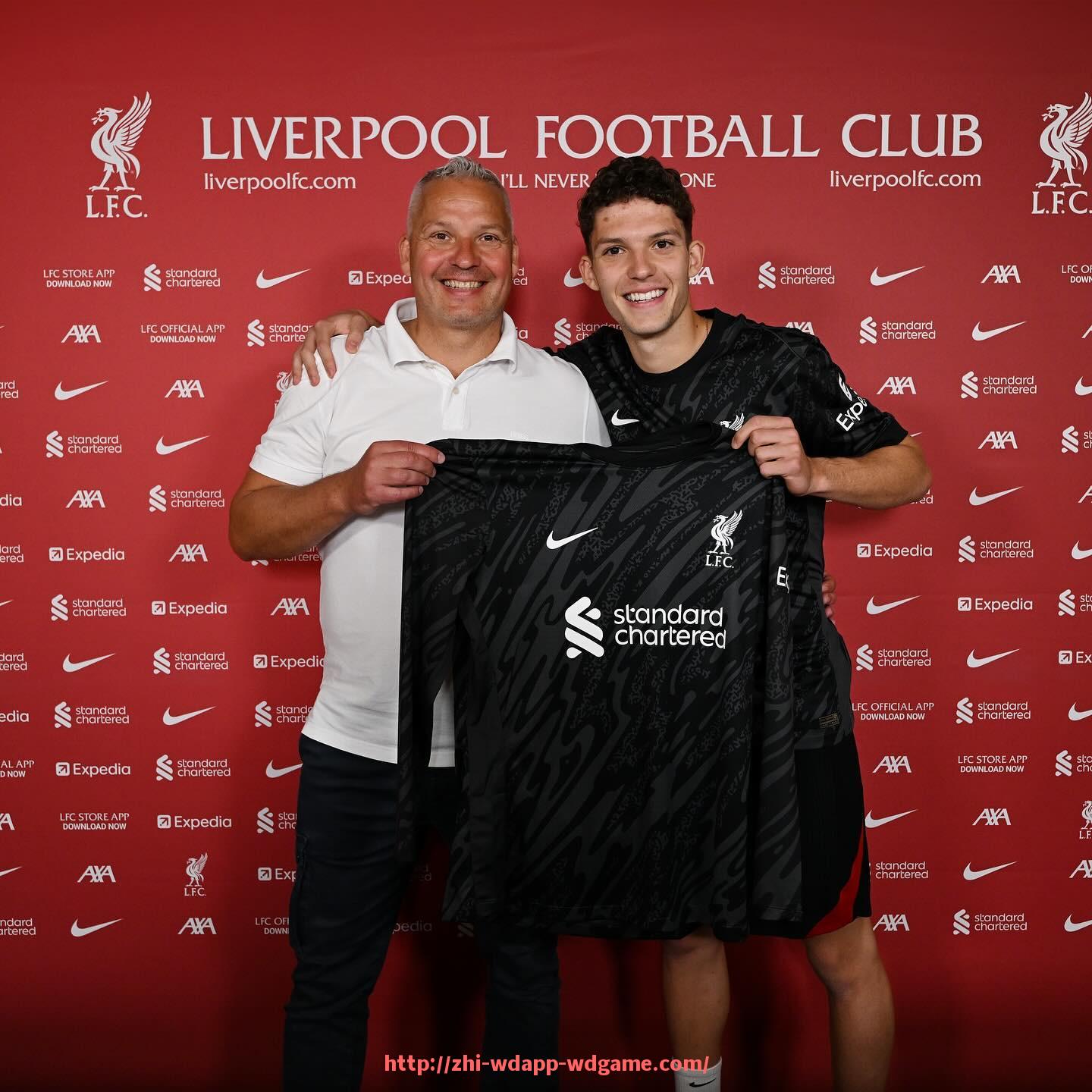 问鼎娱乐官网-篮球运动中“手肘护球意识”在突破阶段是否能降低失误概率